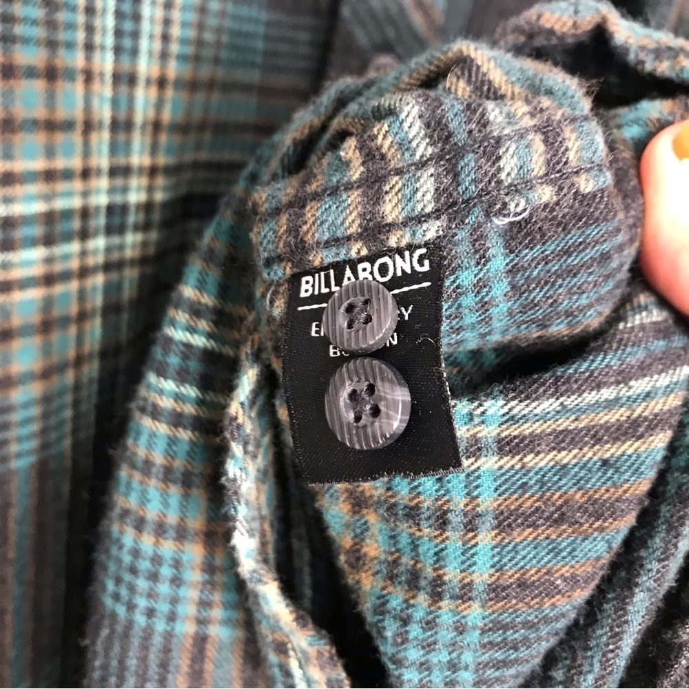 Billabong Coastline Phantom Plain Button Down Fla… - image 8